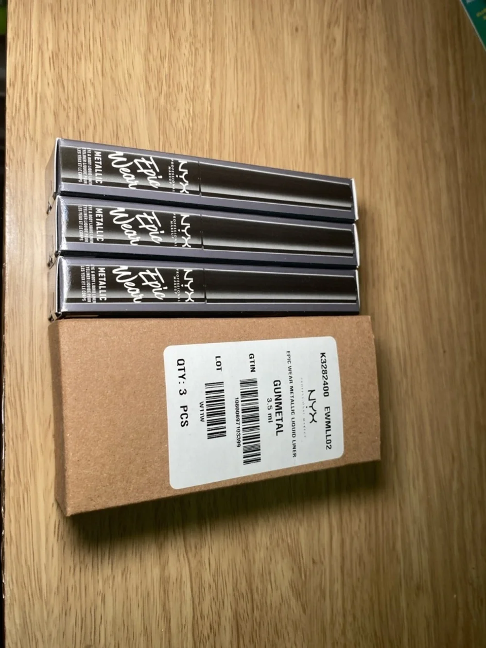 NYX liquid eyeliner and Primer Mini Product Duo in Brown and White Packaging